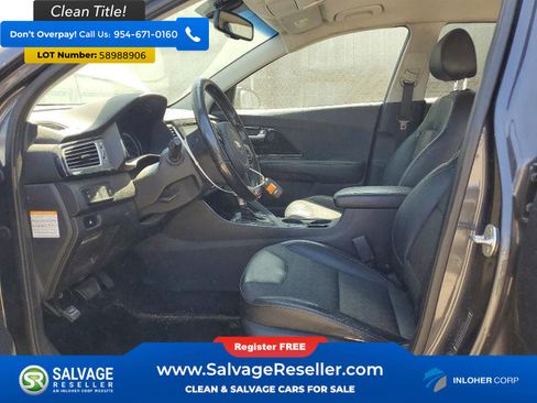 Used 2018 Kia Niro EX w/ Option Group 020 FWD image 9