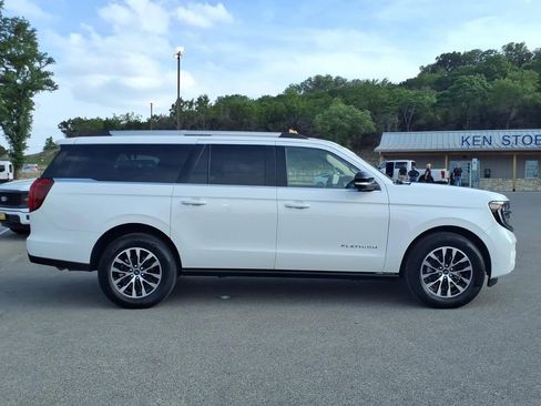 Certified 2025 Ford Expedition Max Platinum AWD/4WD image 2