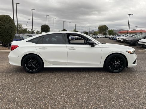 Used 2022 Honda Civic Sport image 6