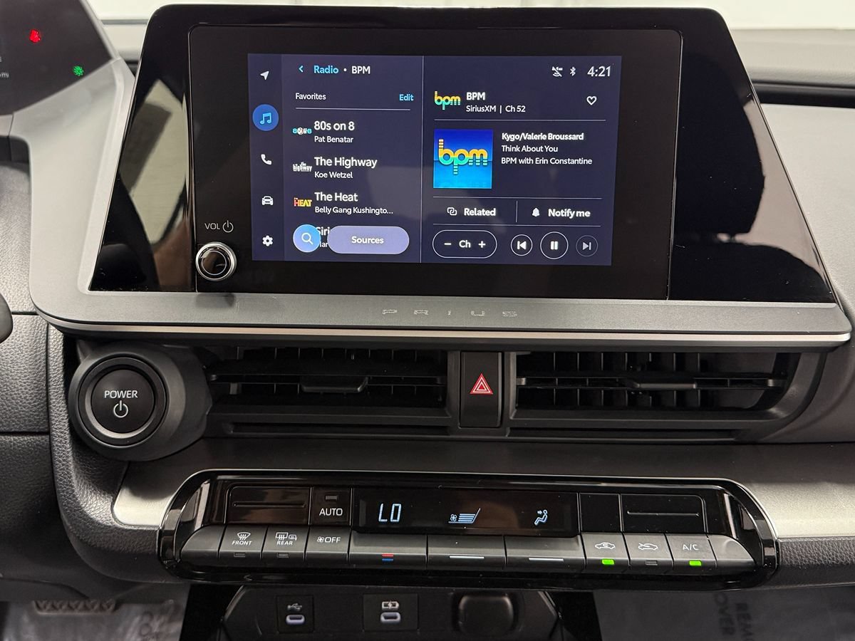 Used 2025 Toyota Prius LE FWD image 21