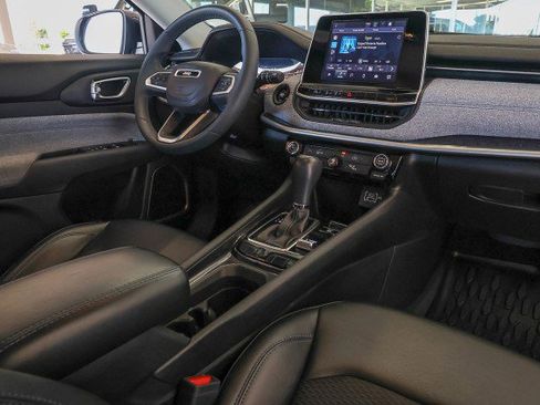 Used 2022 Jeep Compass Latitude image 35