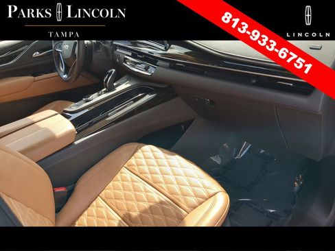 Used 2023 Cadillac Escalade Premium Luxury image 11