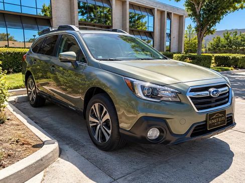 Used 2019 Subaru Outback 2.5i Limited AWD/4WD image 6