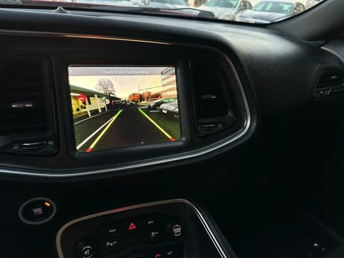 Used 2015 Dodge Challenger R/T Plus image 24