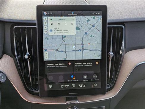 New 2026 Volvo XC60 B5 Plus w/ Climate Package PRO image 14