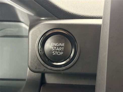 Certified 2025 Toyota Tacoma SR5 image 21