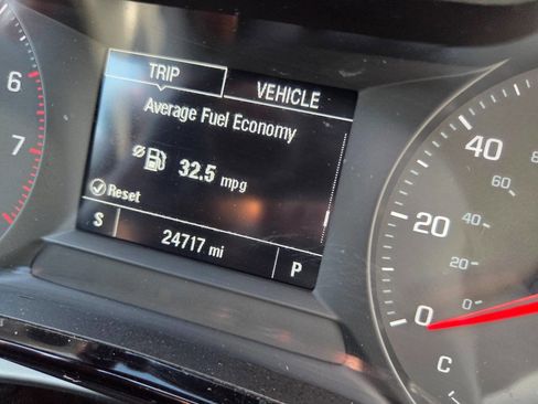 Used 2025 Chevrolet Trax LS image 8