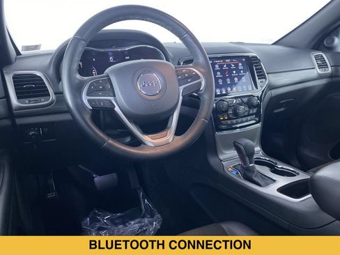 Used 2019 Jeep Grand Cherokee Altitude AWD/4WD image 2
