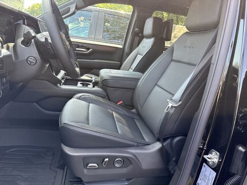 New 2026 GMC Yukon XL Denali w/ Denali Reserve Package AWD/4WD image 10