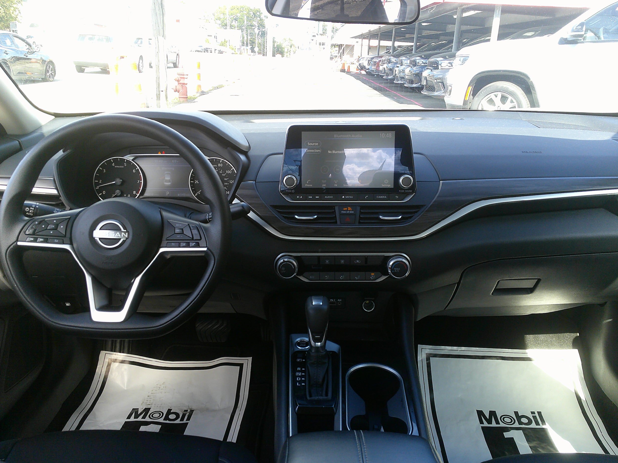Used 2024 Nissan Altima 2.5 SV FWD image 19