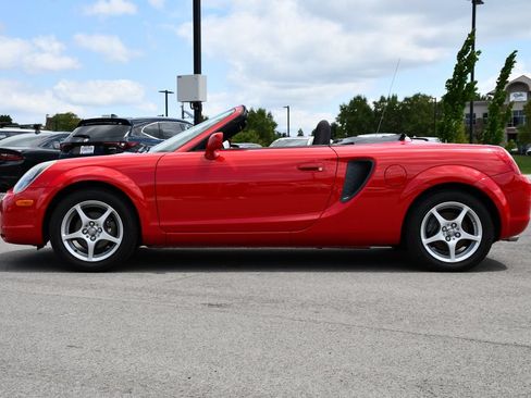 Used 2001 Toyota MR2 RWD image 5