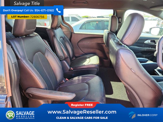 Used 2022 Chrysler Pacifica Touring-L w/ S Appearance Package FWD image 15