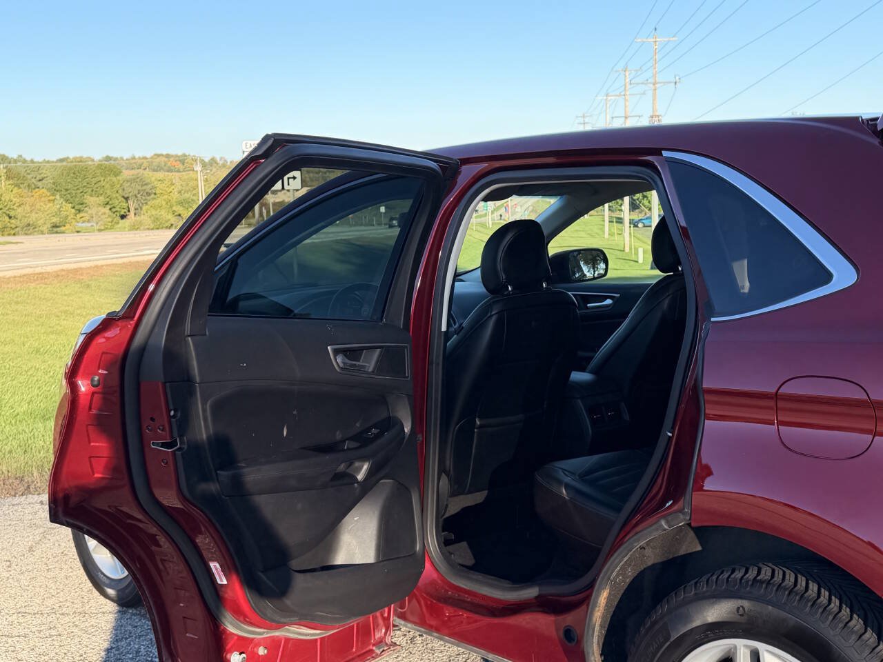 Used 2016 Ford Edge SEL w/ Equipment Group 201A AWD/4WD image 23