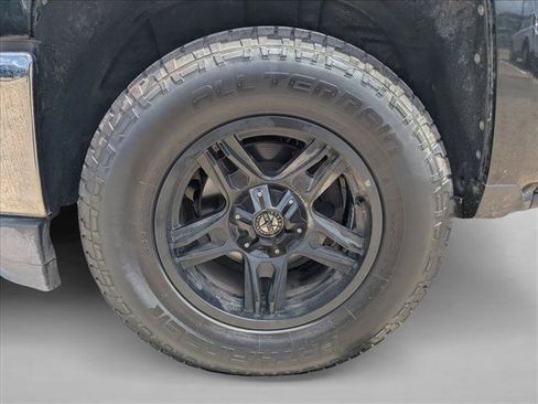 Used 2018 Chevrolet Silverado 1500 LT w/ All Star Edition RWD image 23