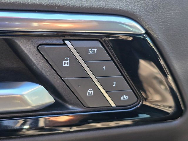 Used 2026 Chevrolet Suburban LT w/ Comfort Package AWD/4WD image 28