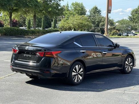 Used 2022 Nissan Altima 2.5 SV FWD image 4