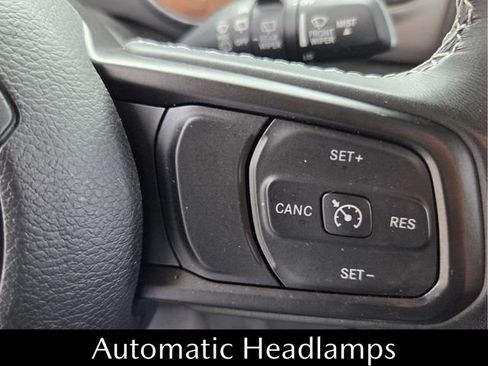 Used 2021 Jeep Wrangler Sport AWD/4WD image 32