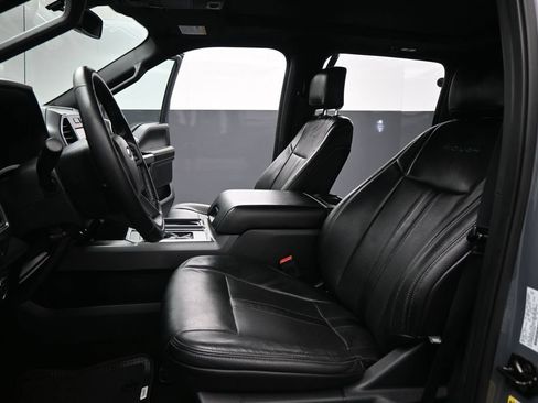Used 2019 Ford F150 XLT w/ Equipment Group 302A Luxury AWD/4WD image 9
