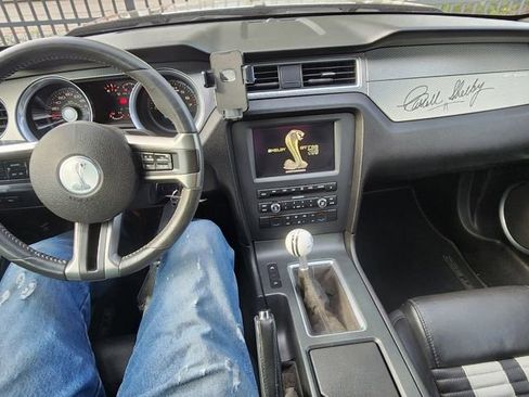 Used 2010 Ford Mustang Shelby GT500 image 4