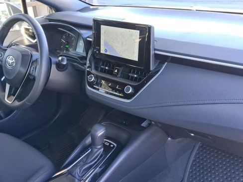 Used 2024 Toyota Corolla SE w/ SE Package image 8