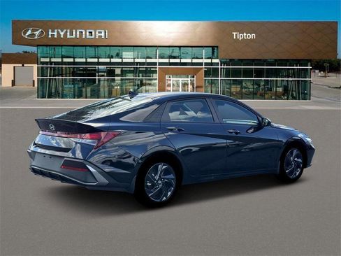 New 2026 Hyundai Elantra Sport image 8