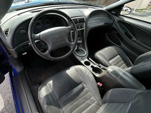 Used 2004 Ford Mustang Deluxe Convertible image 29