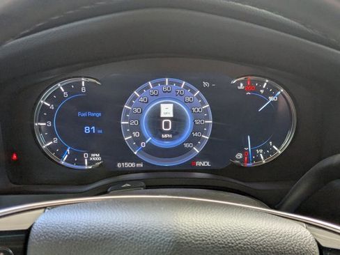 Used 2018 Cadillac Escalade ESV Luxury image 3