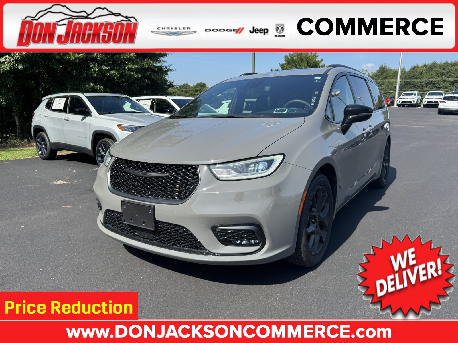 Used 2025 Chrysler Pacifica Limited FWD image 1