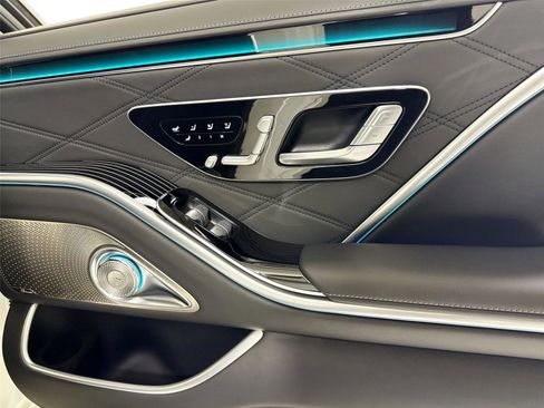 Used 2023 Mercedes-Benz Maybach S 680 4MATIC image 33