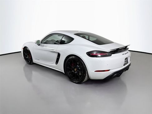 Certified 2025 Porsche 718 Cayman GTS RWD image 3