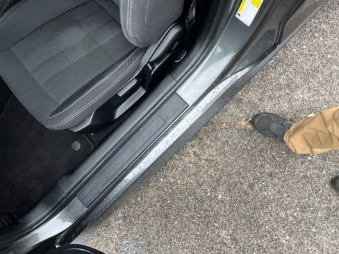 Used 2019 Ford Mustang Coupe image 17