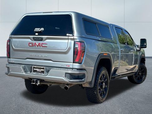 Used 2024 GMC Sierra 2500 AT4 w/ Technology Package AWD/4WD image 2