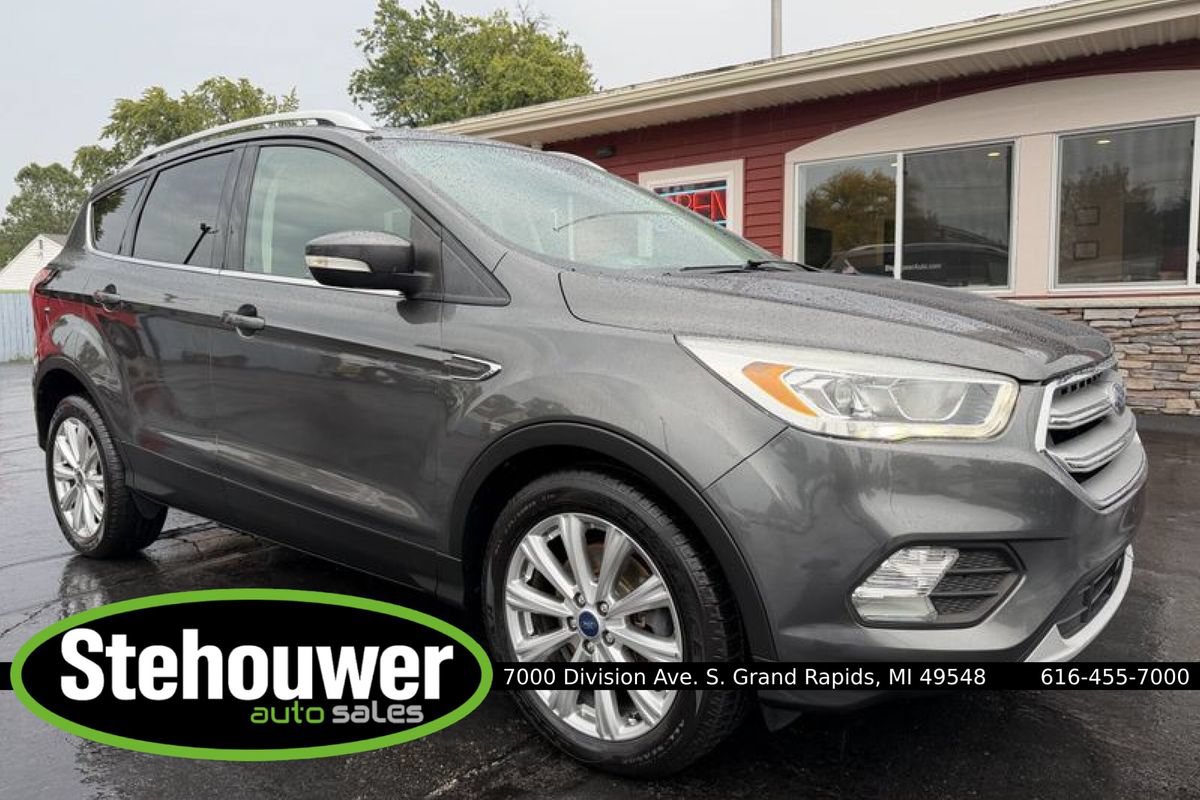 Used 2017 Ford Escape Titanium AWD/4WD image 1