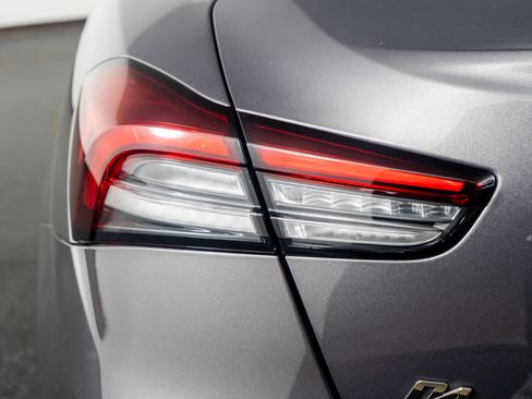 Used 2023 Maserati Ghibli Modena Q4 image 10