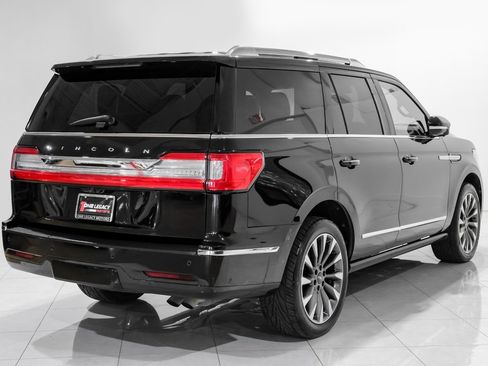 Used 2021 Lincoln Navigator Reserve image 4