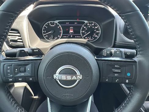 Used 2023 Nissan Rogue SL w/ SL Premium Package image 25