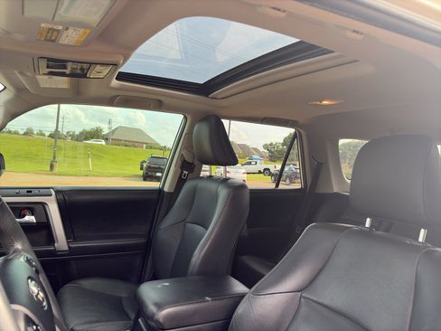 Used 2022 Toyota 4Runner Limited RWD image 30
