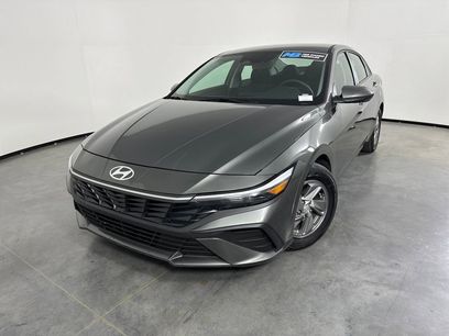 Certified 2025 Hyundai Elantra SE
