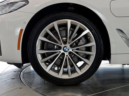 Used 2021 BMW 530e xDrive AWD/4WD image 10