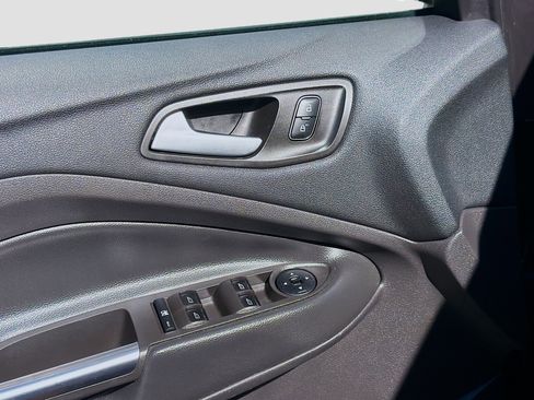 Used 2018 Ford Escape SEL image 16