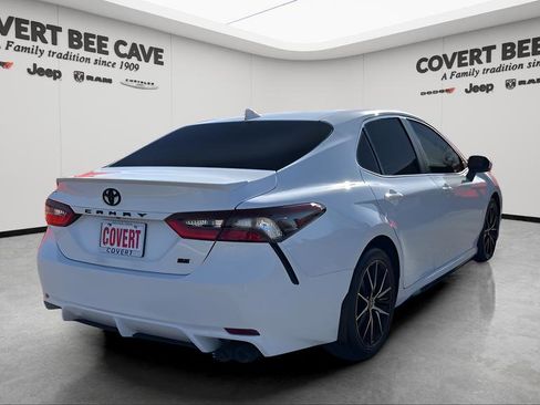 Used 2023 Toyota Camry SE image 9