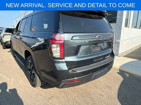 Used 2022 Chevrolet Suburban RST w/ Luxury Package AWD/4WD image 10