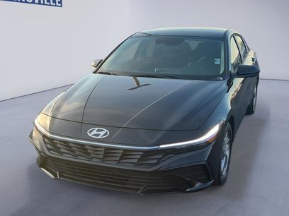 New 2026 Hyundai Elantra SE