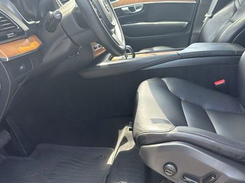 Used 2024 Volvo XC90 B6 Plus w/ Protection Package Premier image 22