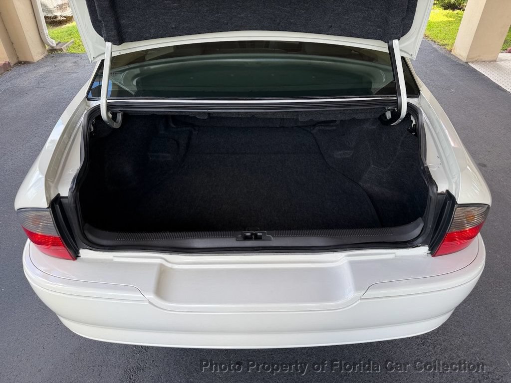 Used 2004 Lincoln LS RWD image 89