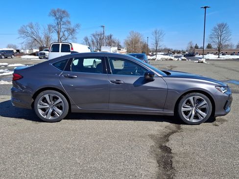 Used 2023 Acura TLX Advance image 13