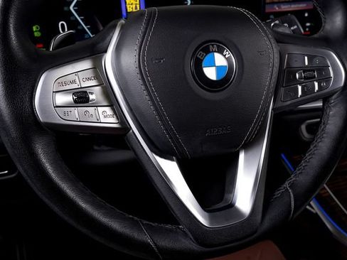 Used 2024 BMW X7 xDrive40i w/ Premium Package AWD/4WD image 34