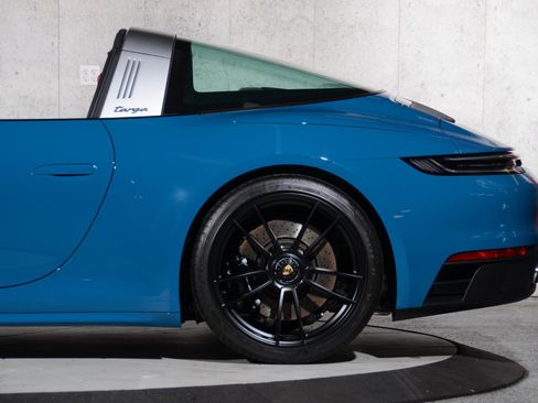 Used 2024 Porsche 911 Targa 4 GTS image 37
