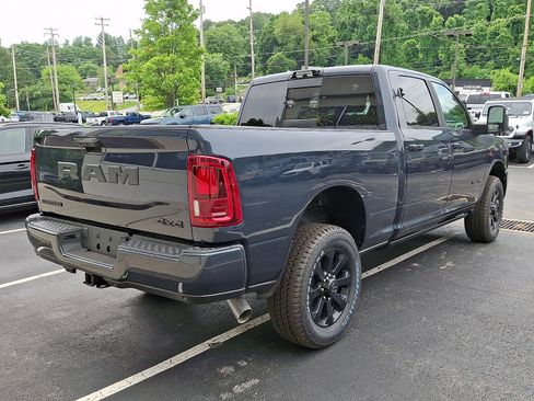 New 2026 RAM 2500 Laramie AWD/4WD image 3