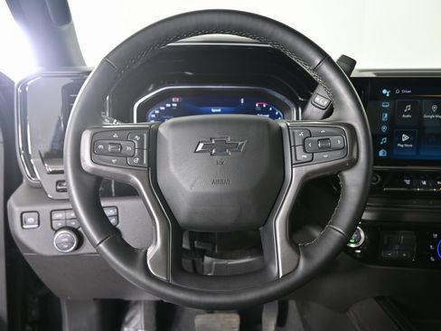 Used 2025 Chevrolet Silverado 2500 ZR2 w/ Technology Package image 35